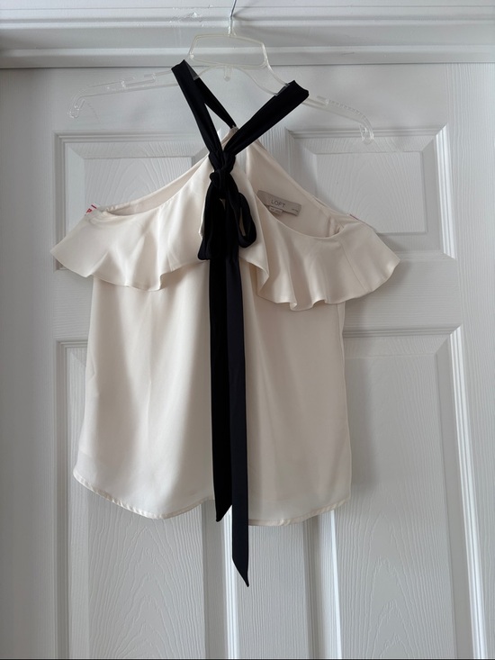 LOFT Tops - Loft size xxsp cream woman’s top
